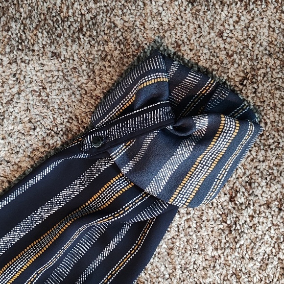 jones New York Blue Striped Blouse Size Small - Picture 6 of 9